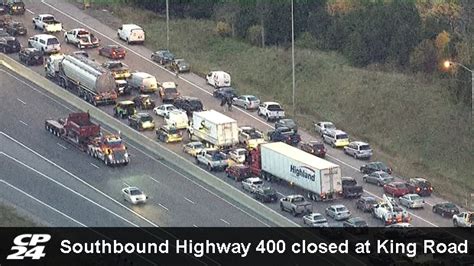 Police investigation closes 3 lanes on southbound Highway 400 in King City